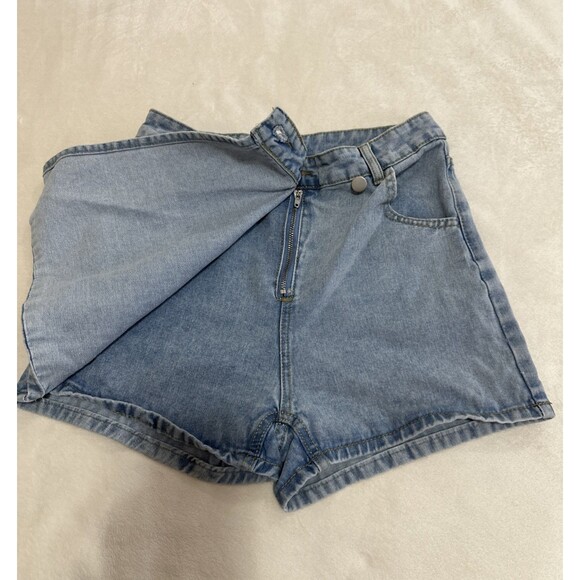 Light Wash Denim Skort Size S SHEIN Preppy Skirt Shorts - Picture 2 of 6
